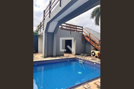 Casa à venda com 600m², 5 quartos e 4 vagasÁrea comum - Piscina