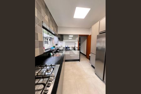Cozinha de casa à venda com 5 quartos, 600m² em Vila Inah, São Paulo