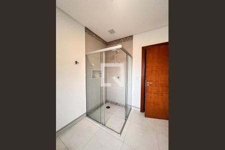 Casa à venda com 600m², 5 quartos e 4 vagasBanheiro 2