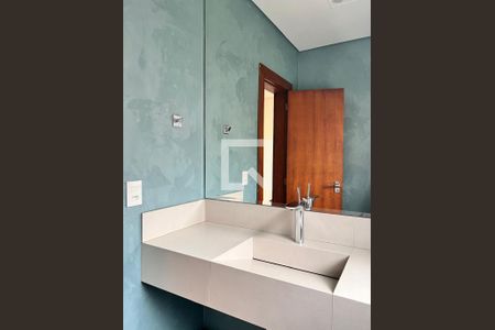 Casa à venda com 600m², 5 quartos e 4 vagasBanheiro 1