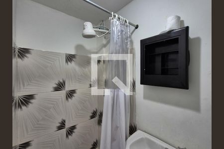 Banheiro de casa para alugar com 1 quarto, 60m² em Recreio dos Bandeirantes, Rio de Janeiro