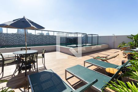 Studio à venda com 31m², 1 quarto e sem vaga Studio à venda com 31m², 1 quarto e sem vagaÁrea comum - Piscina