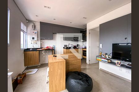 Sala/Cozinha de apartamento para alugar com 1 quarto, 28m² em Jardim Trussardi, São Paulo
