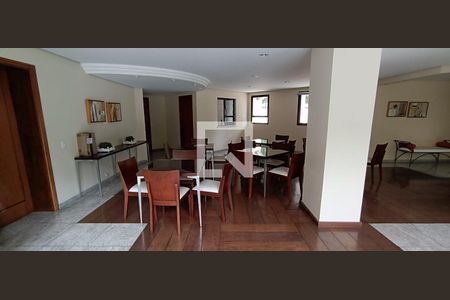 Apartamento para alugar com 240m², 4 quartos e 4 vagas Apartamento para alugar com 240m², 4 quartos e 4 vagasÁrea comum - Salão de festas