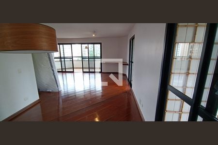 Apartamento para alugar com 240m², 4 quartos e 4 vagas Apartamento para alugar com 240m², 4 quartos e 4 vagasSala
