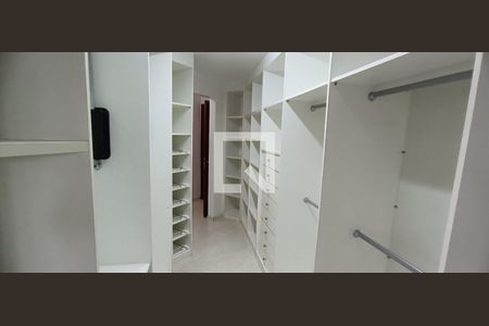 Apartamento para alugar com 240m², 4 quartos e 4 vagas Apartamento para alugar com 240m², 4 quartos e 4 vagasCloset Suíte Master