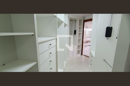 Apartamento para alugar com 240m², 4 quartos e 4 vagas Apartamento para alugar com 240m², 4 quartos e 4 vagasCloset Suíte Master