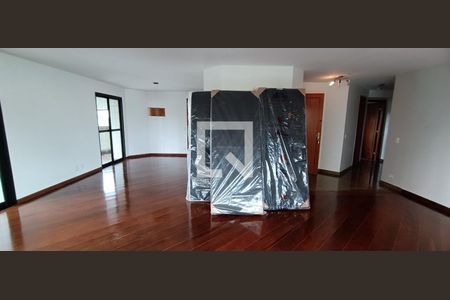 Apartamento para alugar com 240m², 4 quartos e 4 vagas Apartamento para alugar com 240m², 4 quartos e 4 vagasSala