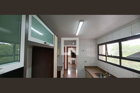 Apartamento para alugar com 240m², 4 quartos e 4 vagas Apartamento para alugar com 240m², 4 quartos e 4 vagasCozinha