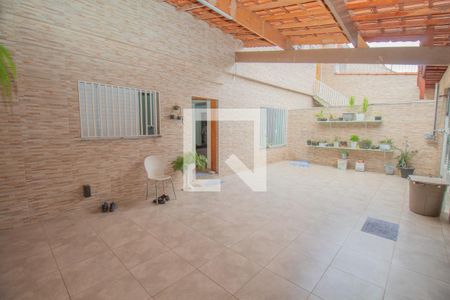Casa à venda com 200m², 2 quartos e 3 vagasÁrea Externa