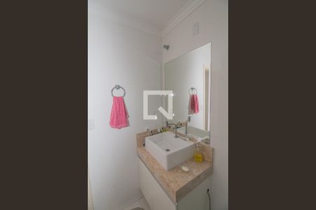 Casa à venda com 200m², 2 quartos e 3 vagasBanheiro 