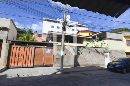 Casa à venda com 459m², 4 quartos e 2 vagasFachada 