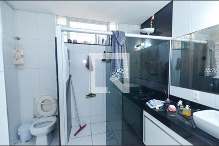 Casa à venda com 459m², 4 quartos e 2 vagasBanheiro