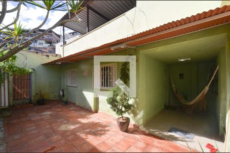 Casa à venda com 459m², 4 quartos e 2 vagasÁrea externa 