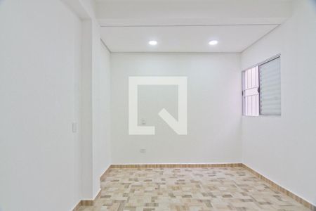 Quarto de casa para alugar com 1 quarto, 45m² em Parque Peruche, São Paulo