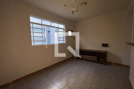 Sala de apartamento para alugar com 2 quartos, 70m² em Vila Sarapuí, Duque de Caxias