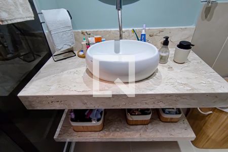 Casa à venda com 109m², 3 quartos e 2 vagasBanheiro 1