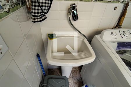 Casa à venda com 109m², 3 quartos e 2 vagasÁrea de serviço