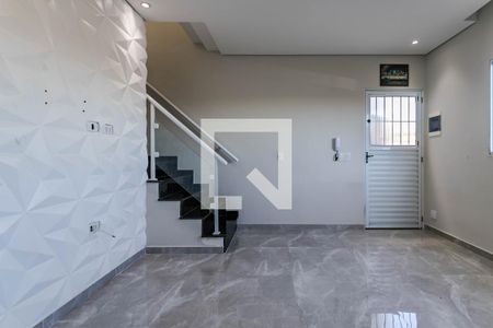 Sala de casa de condomínio para alugar com 2 quartos, 80m² em Vila São Sebastião, Mogi das Cruzes