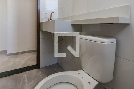 Casa de condomínio para alugar com 80m², 2 quartos e 1 vagaBanheiro - Quarto 2 - Suíte