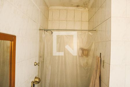 Casa à venda com 330m², 4 quartos e 4 vagas Casa à venda com 330m², 4 quartos e 4 vagasBanheiro da Suíte 1