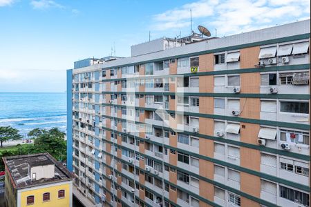 Vista de apartamento para alugar com 2 quartos, 65m² em Embaré, Santos