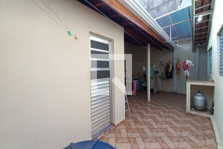 Casa à venda com 88m², 3 quartos e 1 vagaQuintal