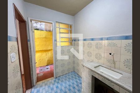 Cozinha de kitnet/studio para alugar com 1 quarto, 24m² em Irajá, Rio de Janeiro