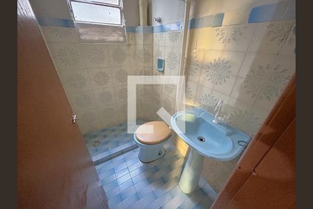 Banheiro de kitnet/studio para alugar com 1 quarto, 24m² em Irajá, Rio de Janeiro