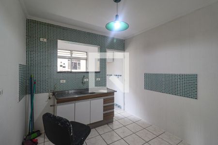Cozinha de apartamento à venda com 2 quartos, 65m² em Vila Inglesa, São Paulo