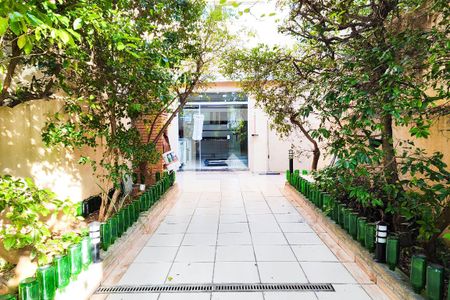 Casa à venda com 180m², 3 quartos e 2 vagasQuintal