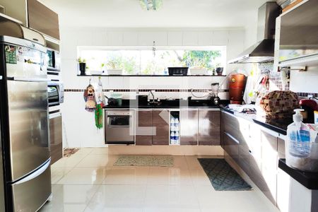 Casa à venda com 180m², 3 quartos e 2 vagasCozinha