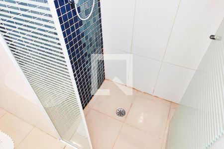 Casa à venda com 180m², 3 quartos e 2 vagasBanheiro da Suite 1