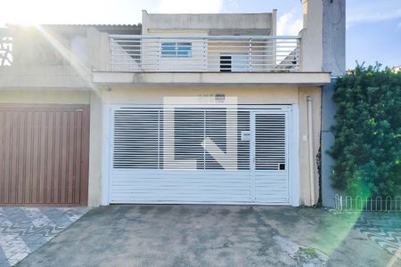 Casa à venda com 180m², 3 quartos e 2 vagasFachada