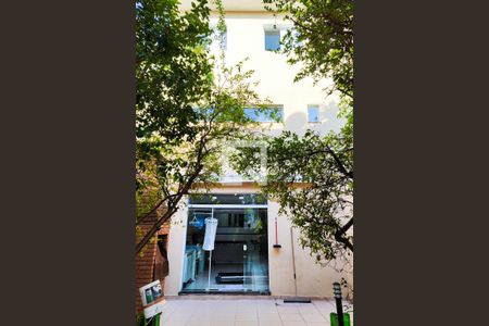 Casa à venda com 180m², 3 quartos e 2 vagasQuintal