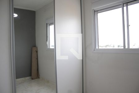 Quarto 1 de apartamento para alugar com 2 quartos, 45m² em Vila Invernada, São Paulo