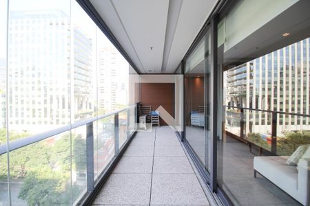 Varanda  de apartamento à venda com 1 quarto, 66m² em Vila Olímpia, São Paulo