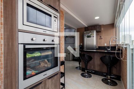 Apartamento à venda com 70m², 2 quartos e 2 vagasCozinha/Varanda