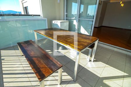 Apartamento para alugar com 94m², 2 quartos e 2 vagas Apartamento para alugar com 94m², 2 quartos e 2 vagasVaranda
