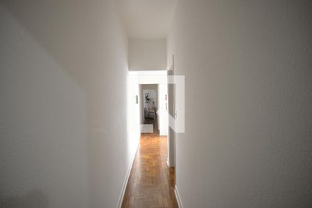 Casa à venda com 232m², 6 quartos e 1 vagaCorredor Casa 2