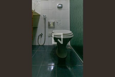 Casa à venda com 350m², 4 quartos e 3 vagas Casa à venda com 350m², 4 quartos e 3 vagasSuíte exterior