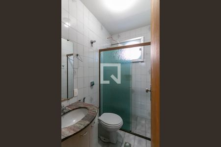 Casa à venda com 350m², 4 quartos e 3 vagas Casa à venda com 350m², 4 quartos e 3 vagasBanheiro 2