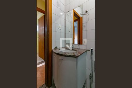 Casa à venda com 350m², 4 quartos e 3 vagas Casa à venda com 350m², 4 quartos e 3 vagasBanheiro 2