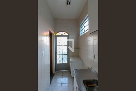 Casa à venda com 350m², 4 quartos e 3 vagas Casa à venda com 350m², 4 quartos e 3 vagasCozinha 2