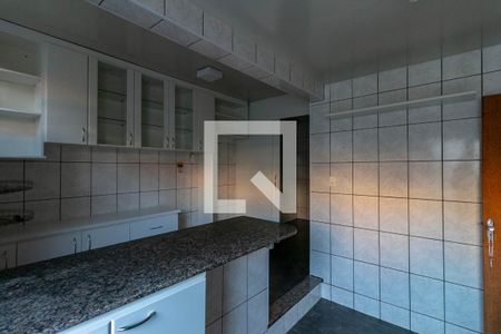 Casa à venda com 350m², 4 quartos e 3 vagas Casa à venda com 350m², 4 quartos e 3 vagasCozinha