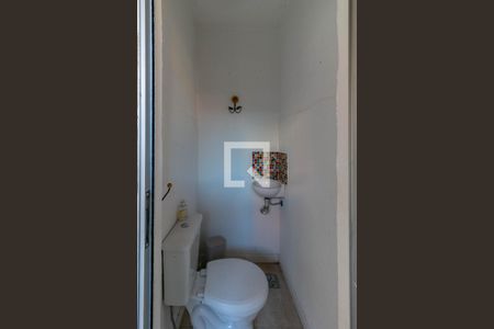 Casa à venda com 350m², 4 quartos e 3 vagas Casa à venda com 350m², 4 quartos e 3 vagasLavabo externo