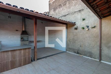 Casa à venda com 350m², 4 quartos e 3 vagas Casa à venda com 350m², 4 quartos e 3 vagasÁrea Externa