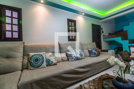 Sala de TV de casa à venda com 3 quartos, 242m² em Jardim Silveira, Barueri
