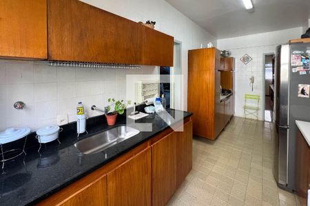 Apartamento à venda com 184m², 4 quartos e 2 vagasCozinha 