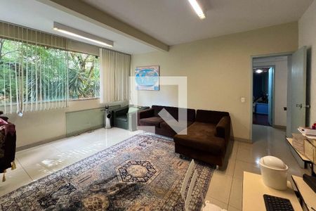 Apartamento à venda com 184m², 4 quartos e 2 vagasSala 